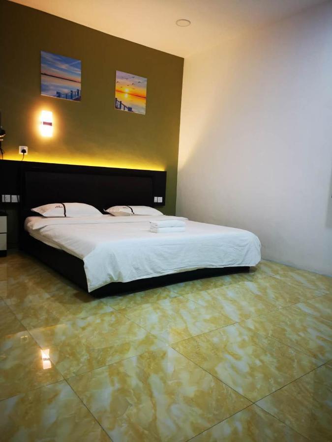 Comfort Inn Sibu Bagian luar foto