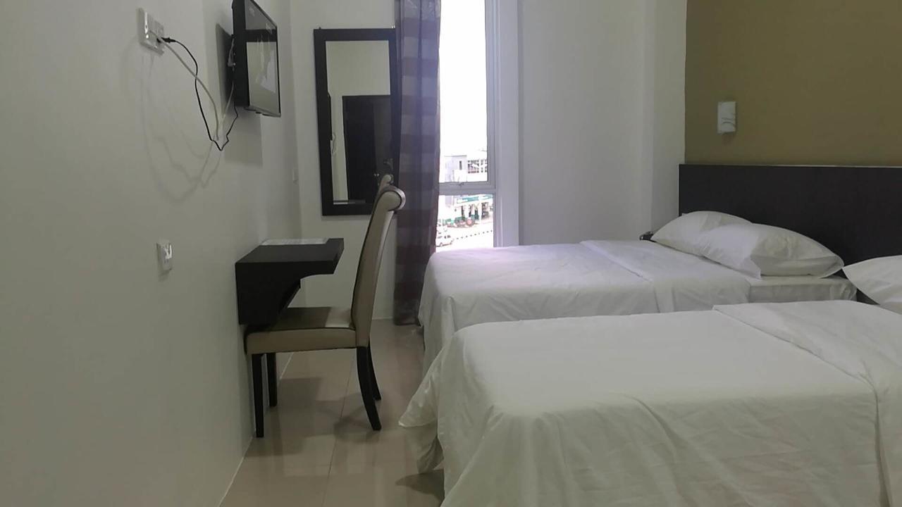 Comfort Inn Sibu Bagian luar foto