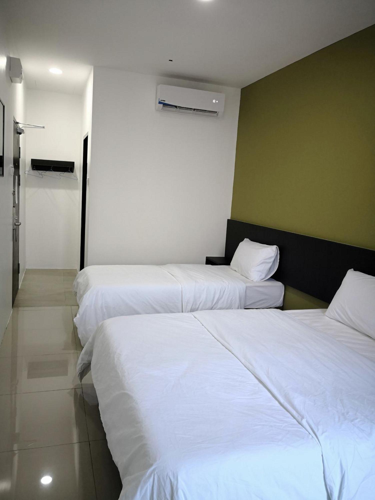 Comfort Inn Sibu Bagian luar foto