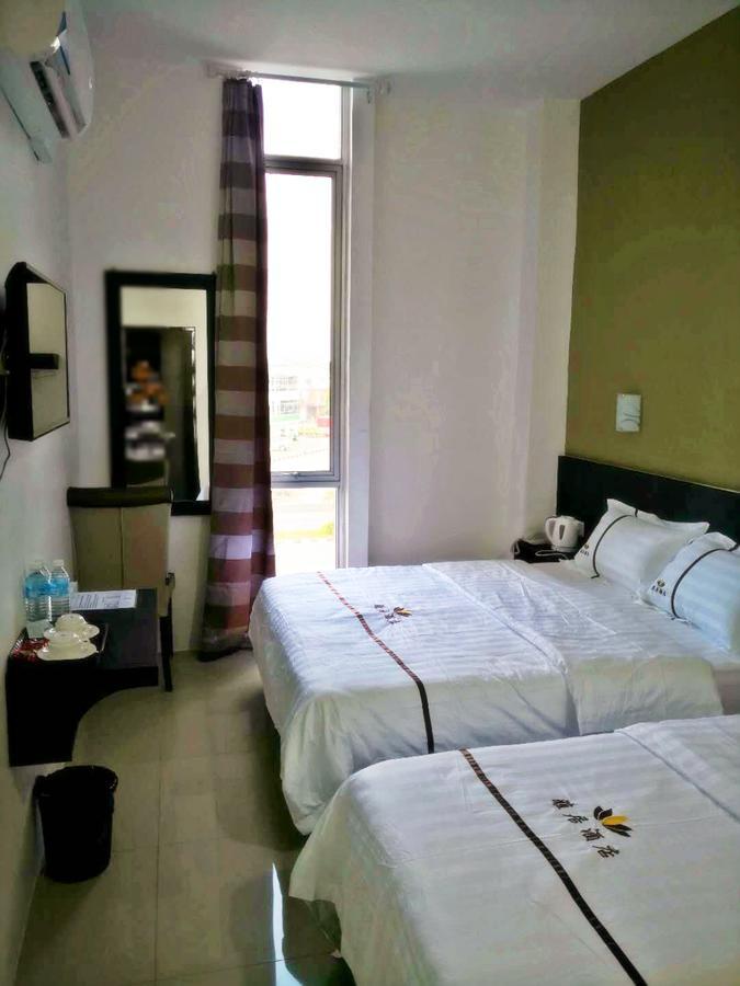Comfort Inn Sibu Bagian luar foto